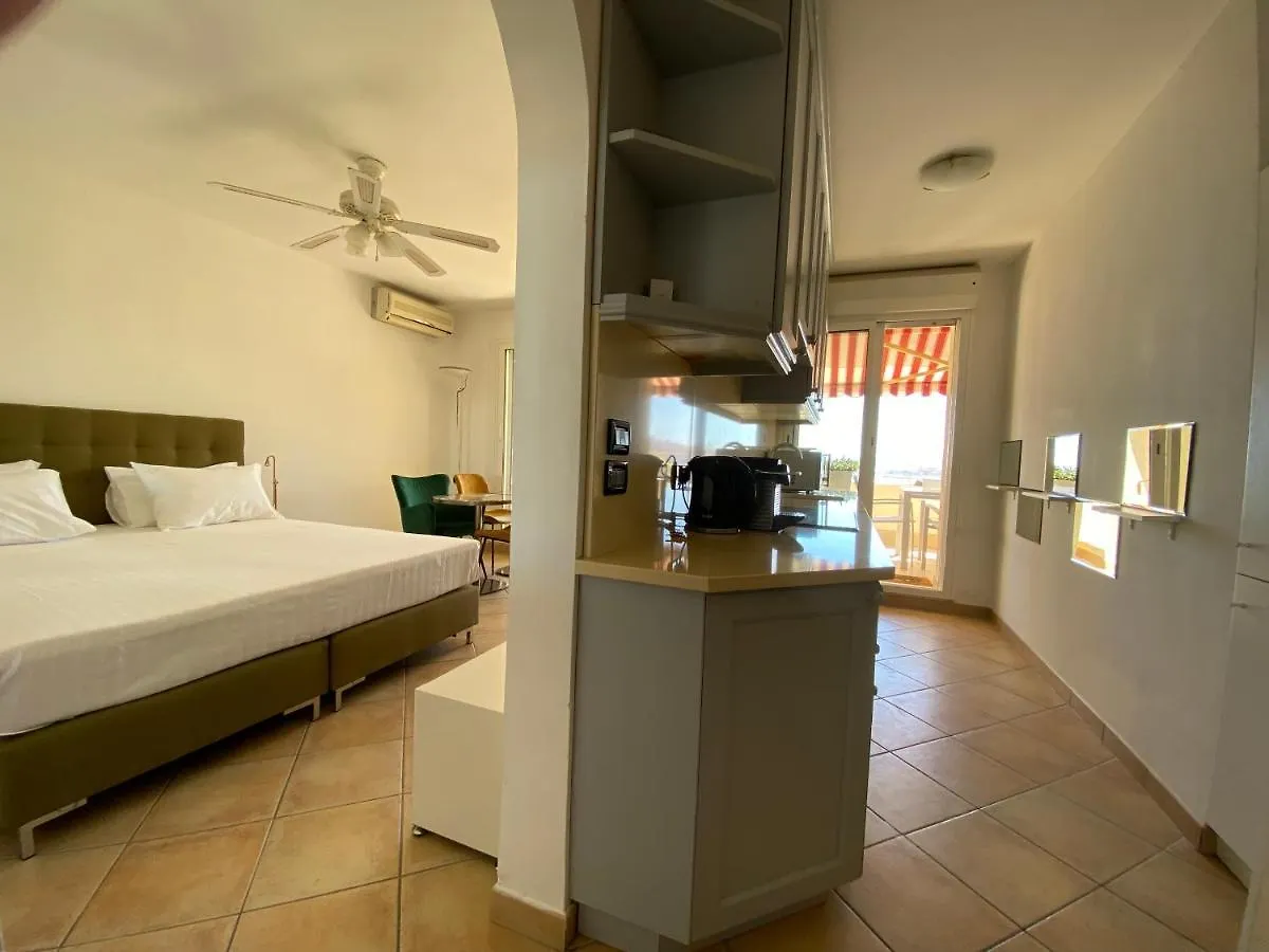 Apartment Ferienwohnung Mansfield Vue Carte Postale Terrasse Piscine Calme Port A 200M A Pied Menton Frankreich
