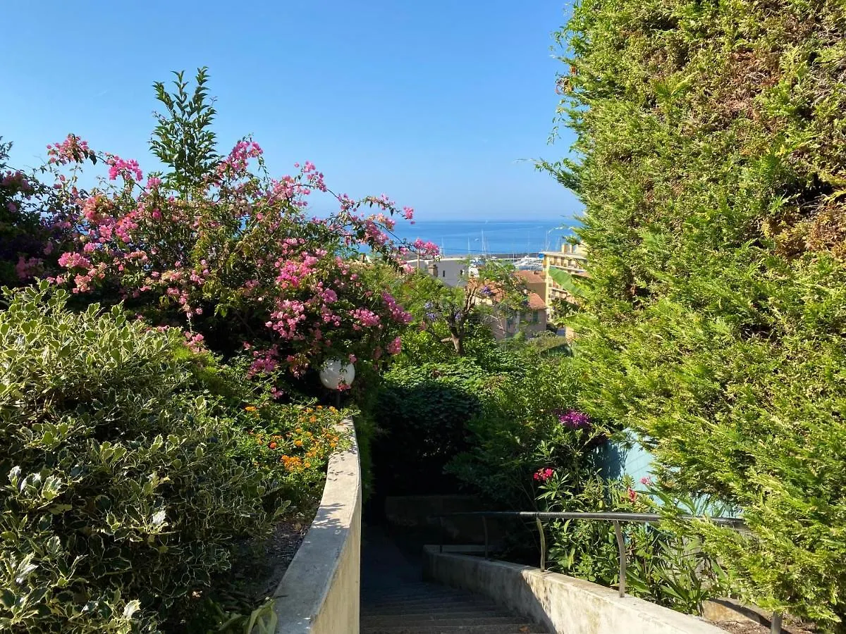 Mansfield Vue Carte Postale Terrasse Piscine Calme Port A 200M A Pied Apartment Menton