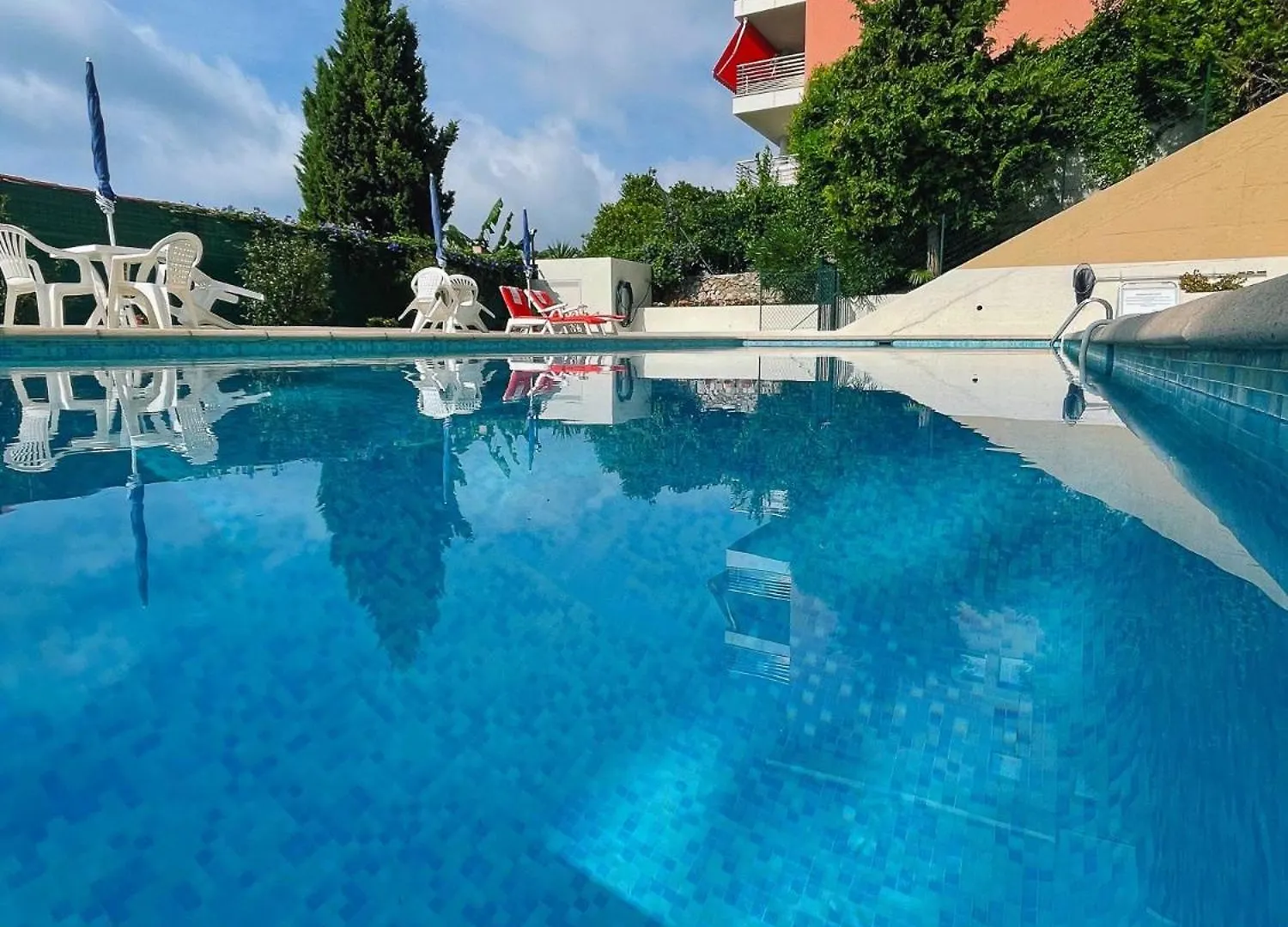 Mansfield Vue Carte Postale Terrasse Piscine Calme Port A 200M A Pied Apartment Menton France
