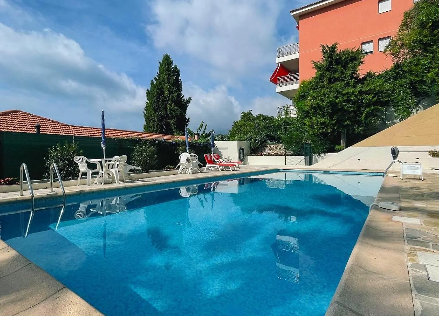 Mansfield Vue Carte Postale Terrasse Piscine Calme Port A 200M A Pied Apartment Menton